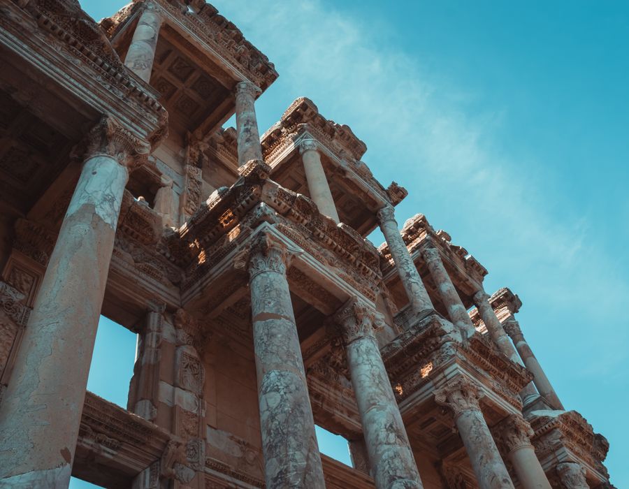 Efes Antik Kenti'nde Celsus Kütüphanesi cephesi