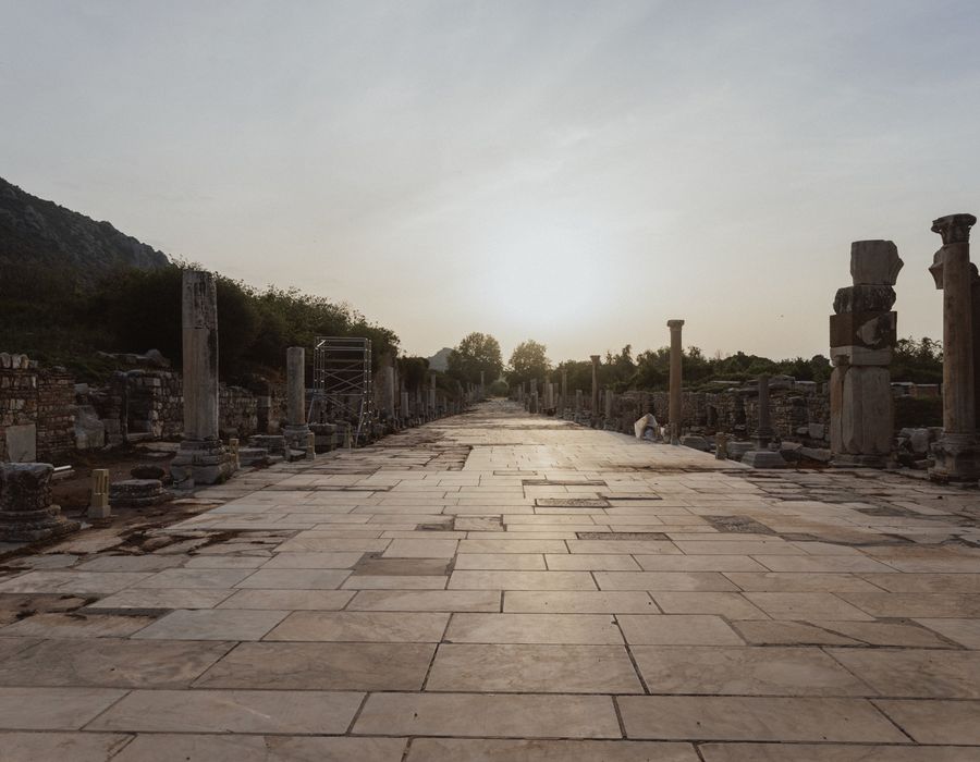 Efes Antik Kenti’nde Celsus Kütüphanesi