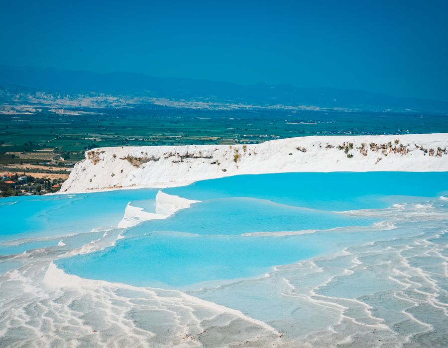 Pamukkale’de turkuaz termal havuz